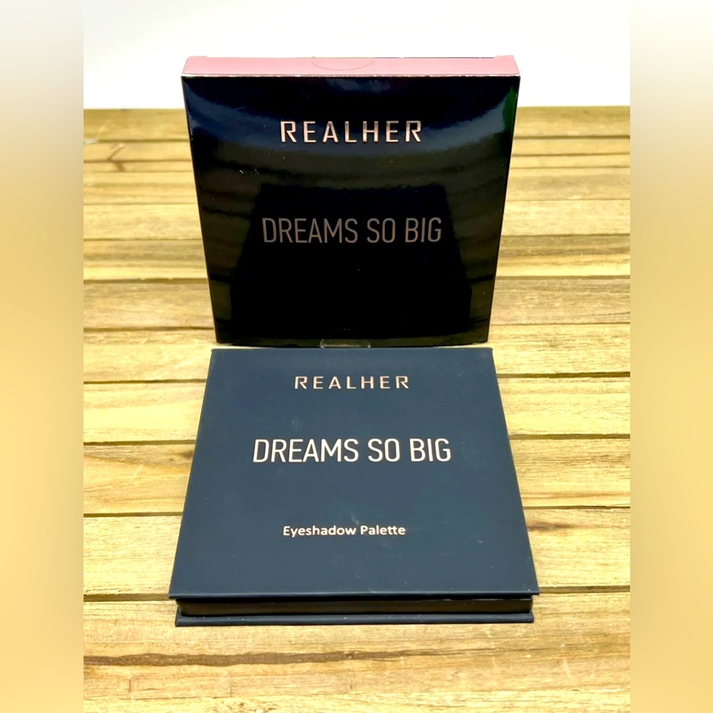 NIB: REALHER Dreams So Big 9 Pan Eyeshadow Palette! - Picture 8 of 11